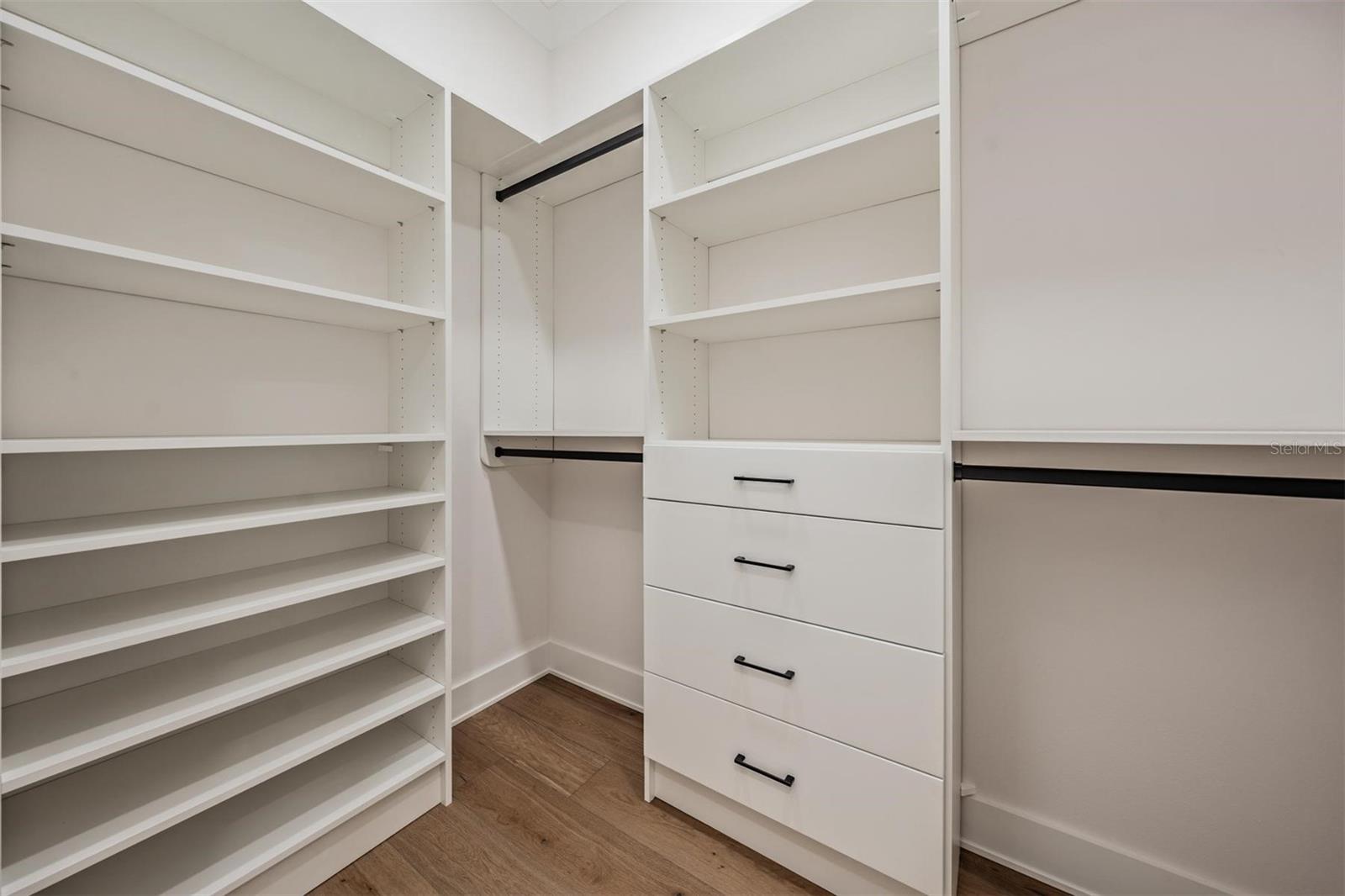 Image 27 of 81 For 500 Davis Boulevard