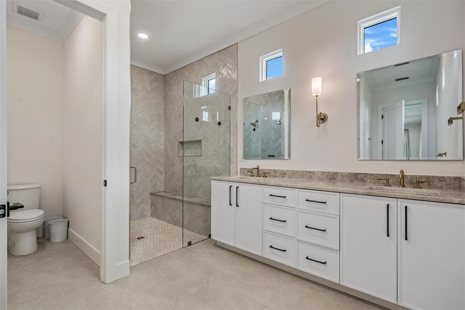 Image 35 of 81 For 500 Davis Boulevard