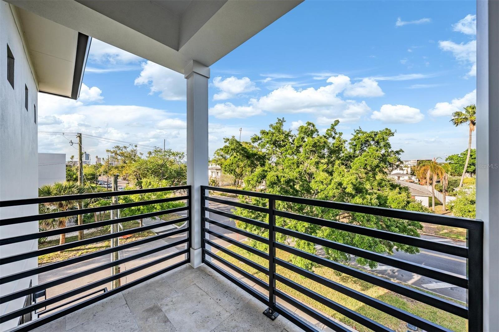 Image 38 of 81 For 500 Davis Boulevard