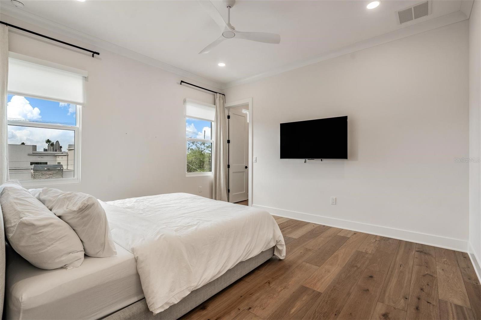 Image 45 of 81 For 500 Davis Boulevard