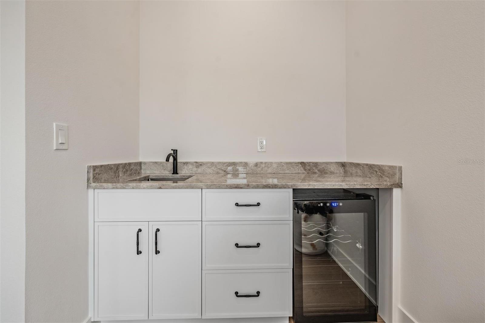 Image 48 of 81 For 500 Davis Boulevard