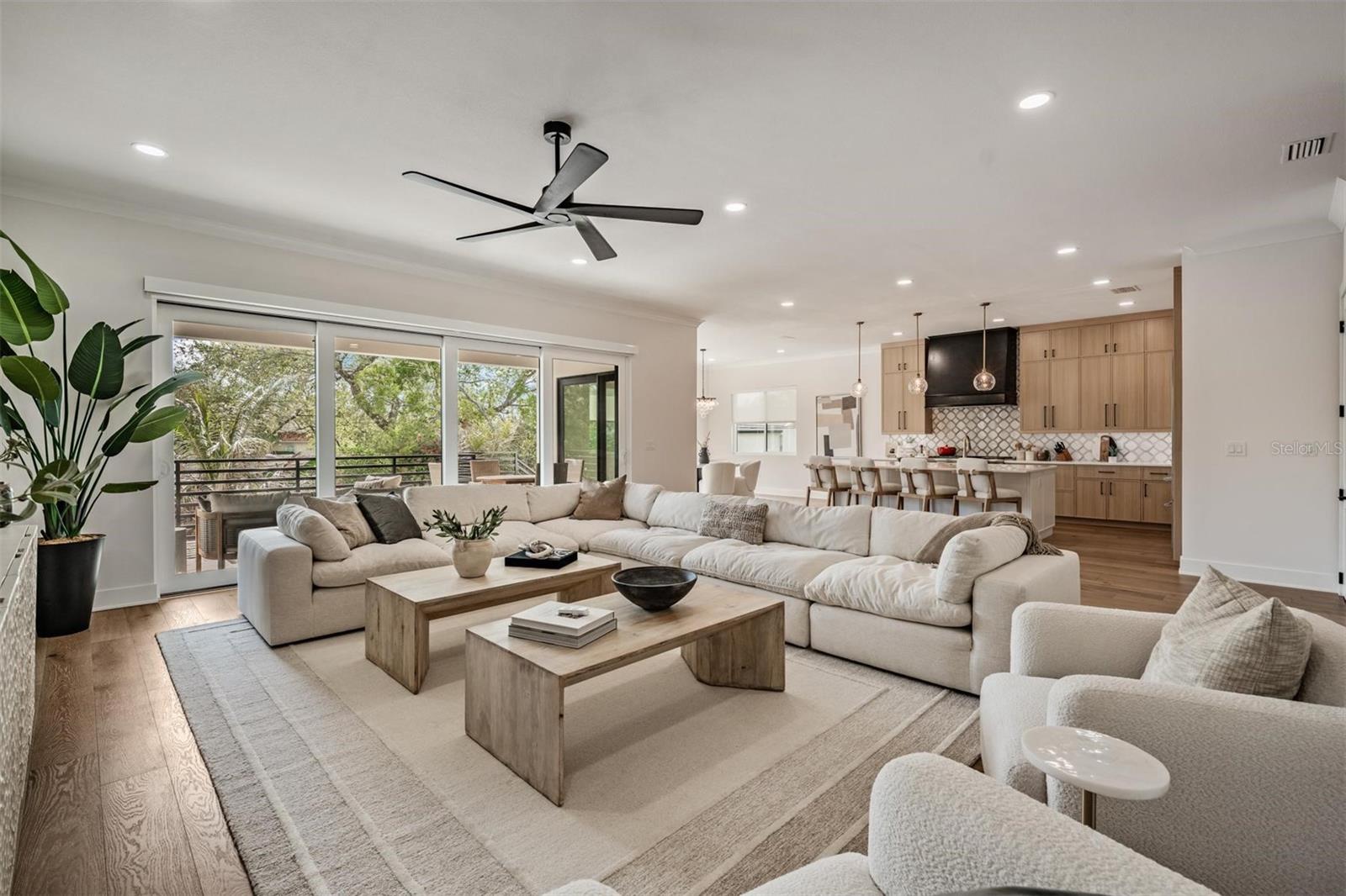 Image 8 of 81 For 500 Davis Boulevard