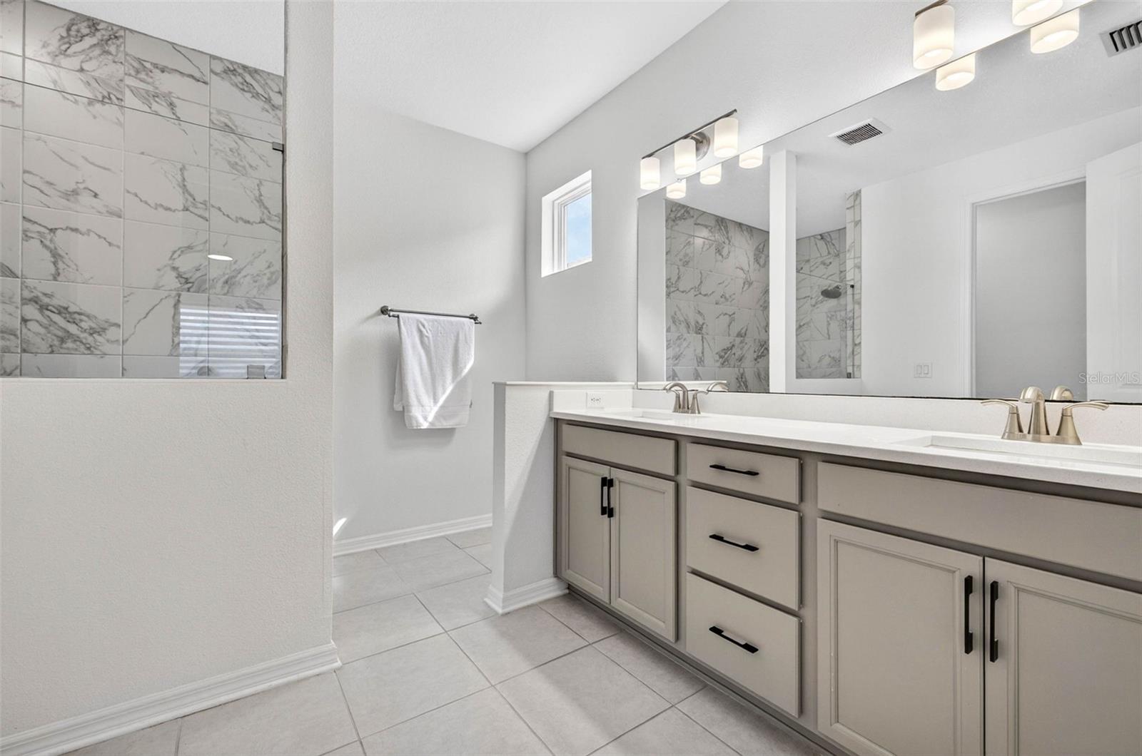 Image 28 of 59 For 34212 Evergreen Hill