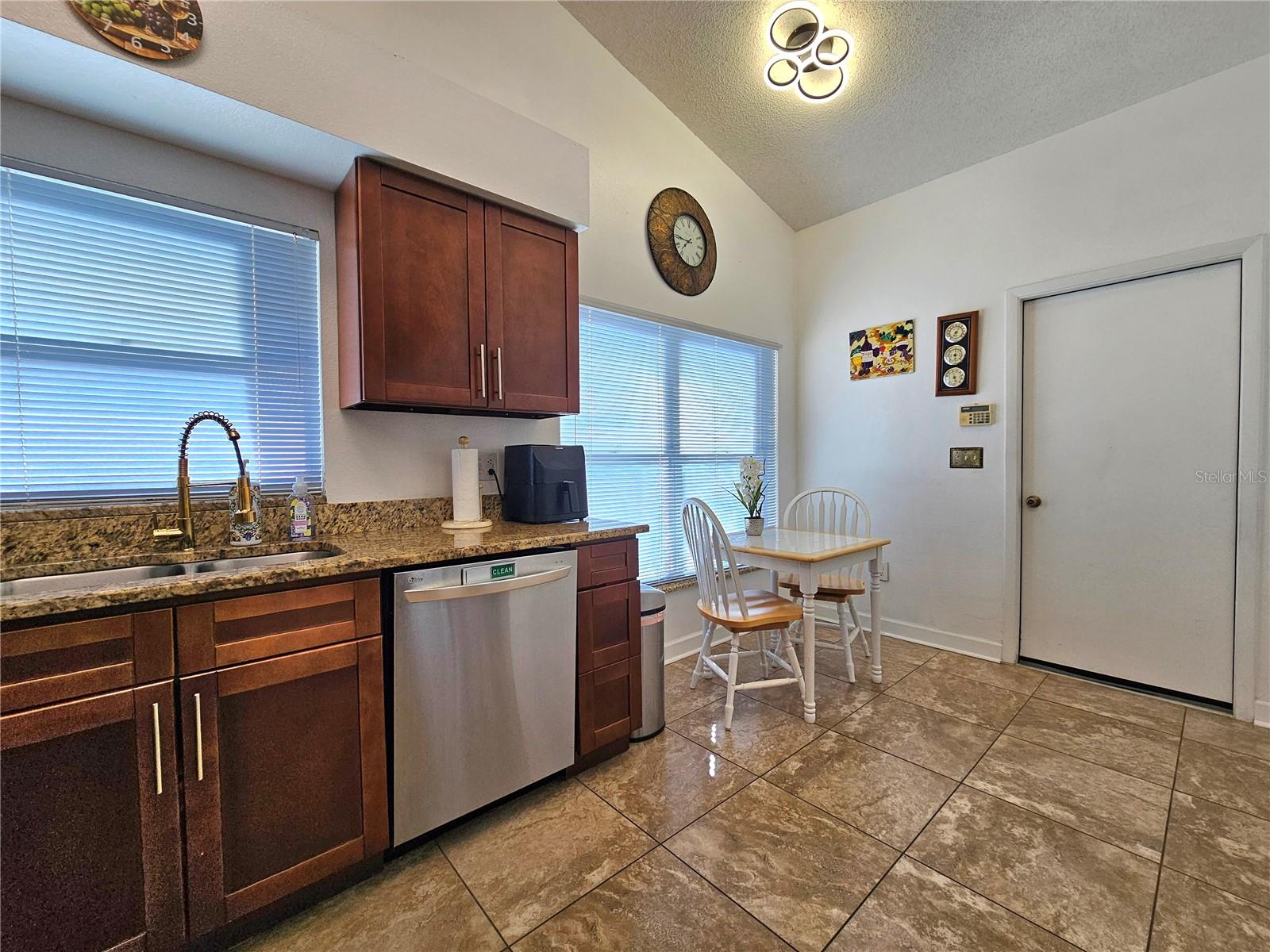 Image 24 of 36 For 1212 Etchfield Circle