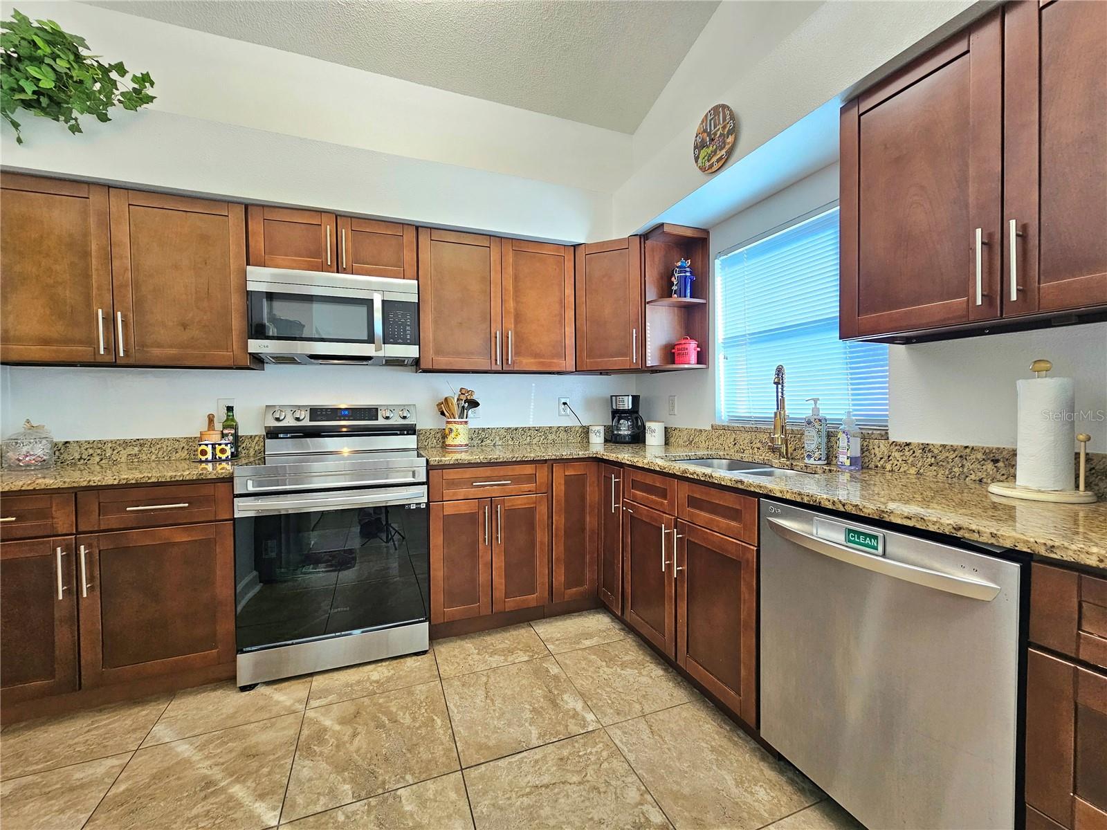 Image 27 of 36 For 1212 Etchfield Circle