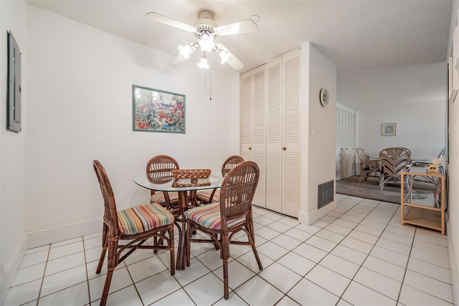 Image 5 of 30 For 2700 Bayshore Boulevard 1308