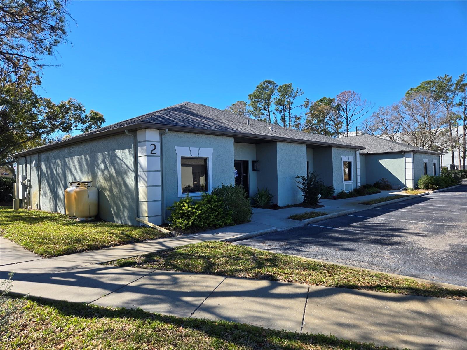 Image 3 of 29 For 13555 Automobile Boulevard 200