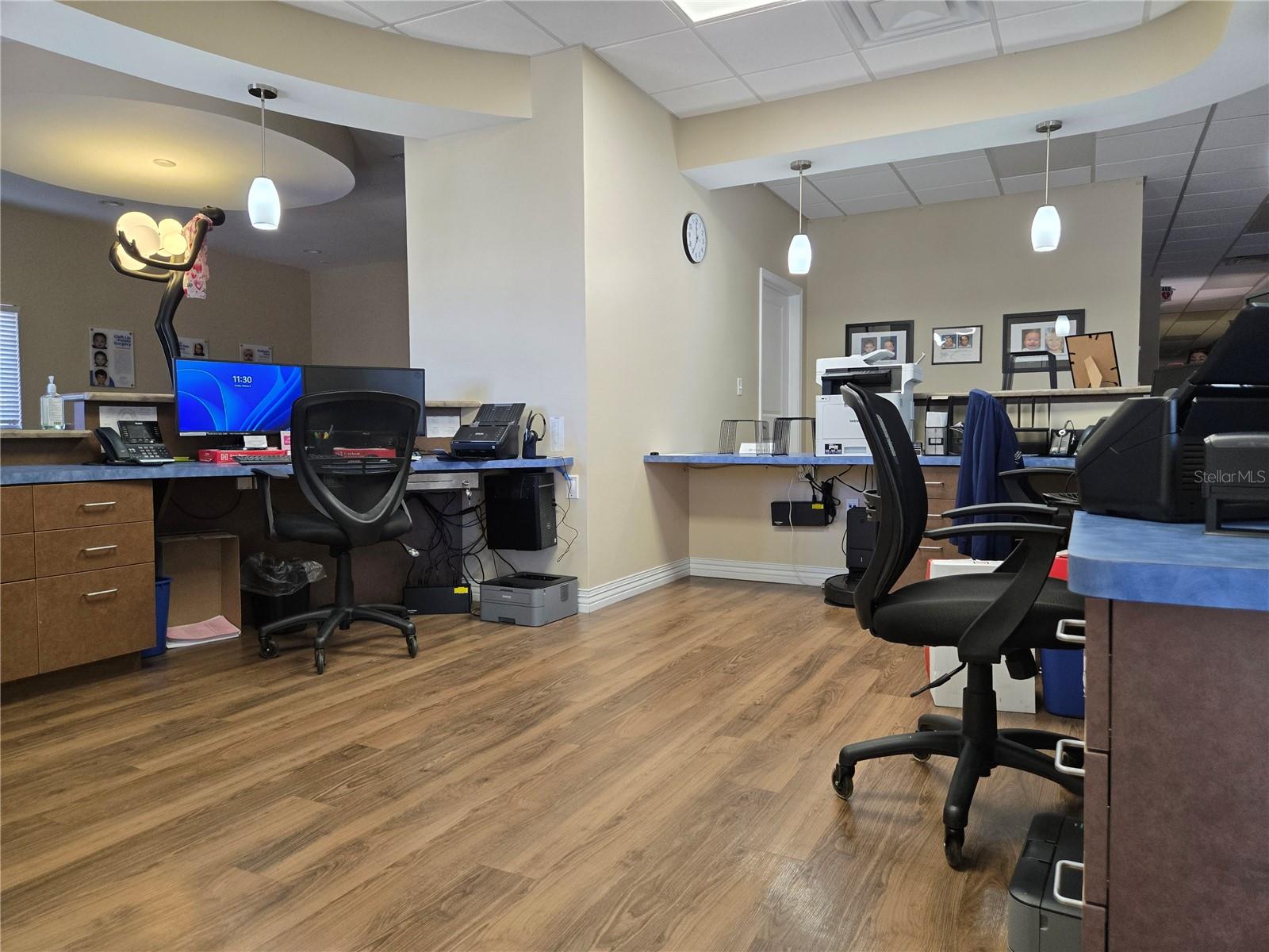 Image 9 of 29 For 13555 Automobile Boulevard 200