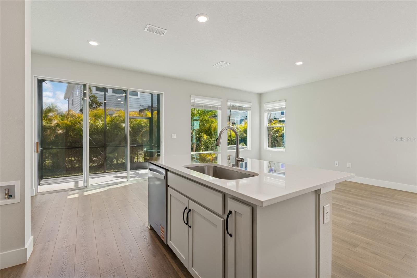 Image 10 of 41 For 10716 Oak Bend Drive