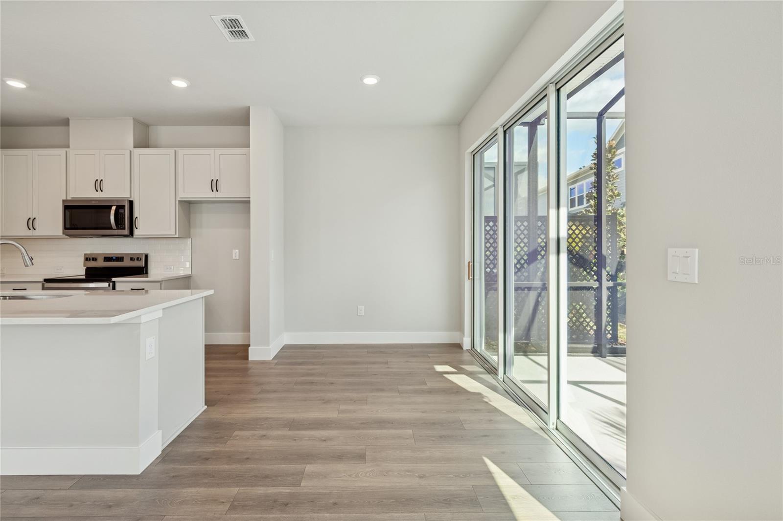 Image 16 of 41 For 10716 Oak Bend Drive