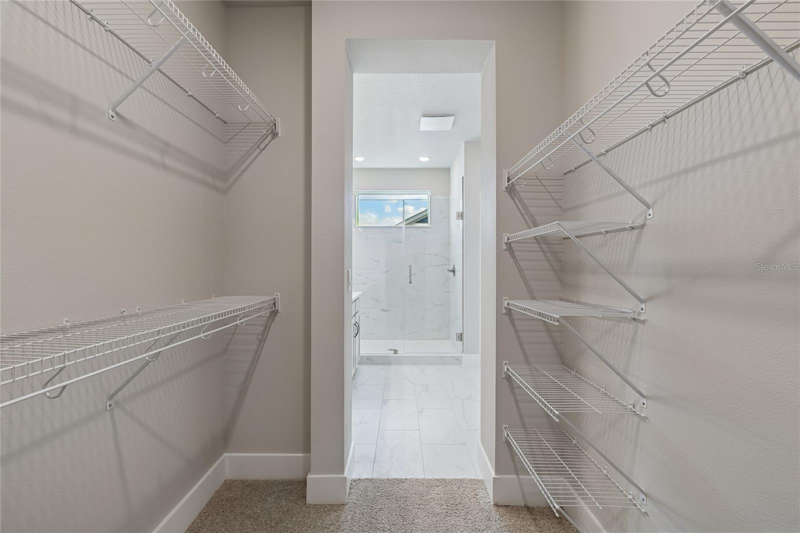 Image 27 of 41 For 10716 Oak Bend Drive