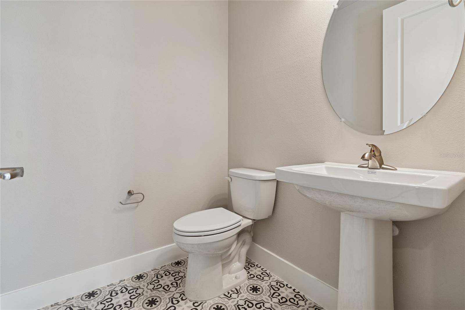 Image 33 of 41 For 10716 Oak Bend Drive