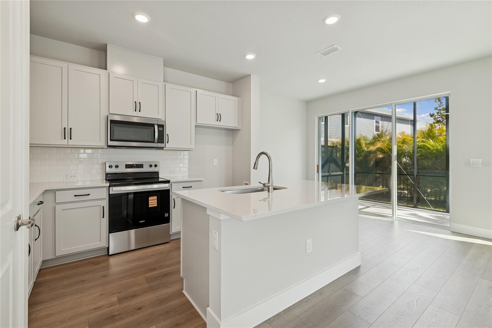 Image 6 of 41 For 10716 Oak Bend Drive