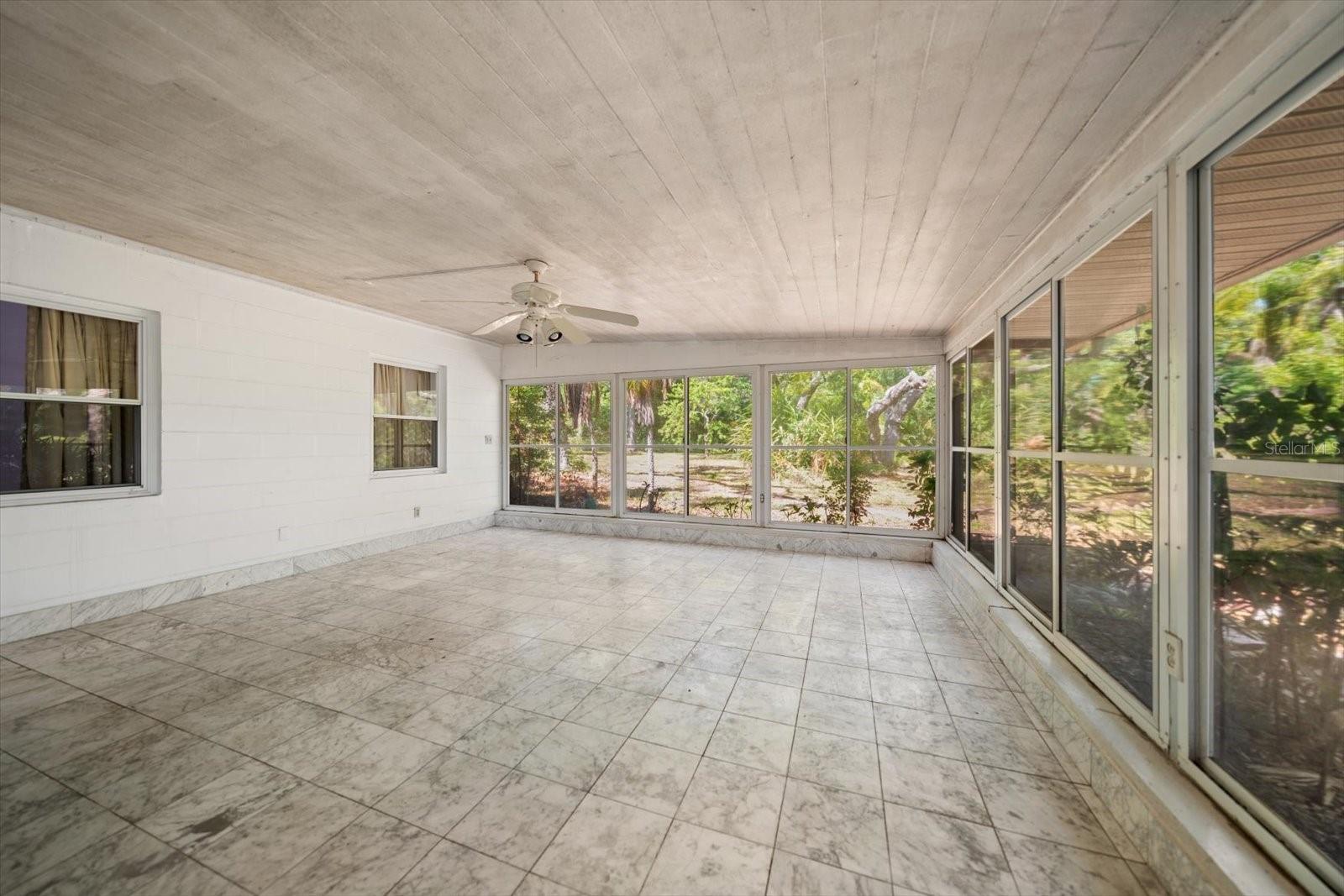 Image 14 of 39 For 11496 74th Avenue