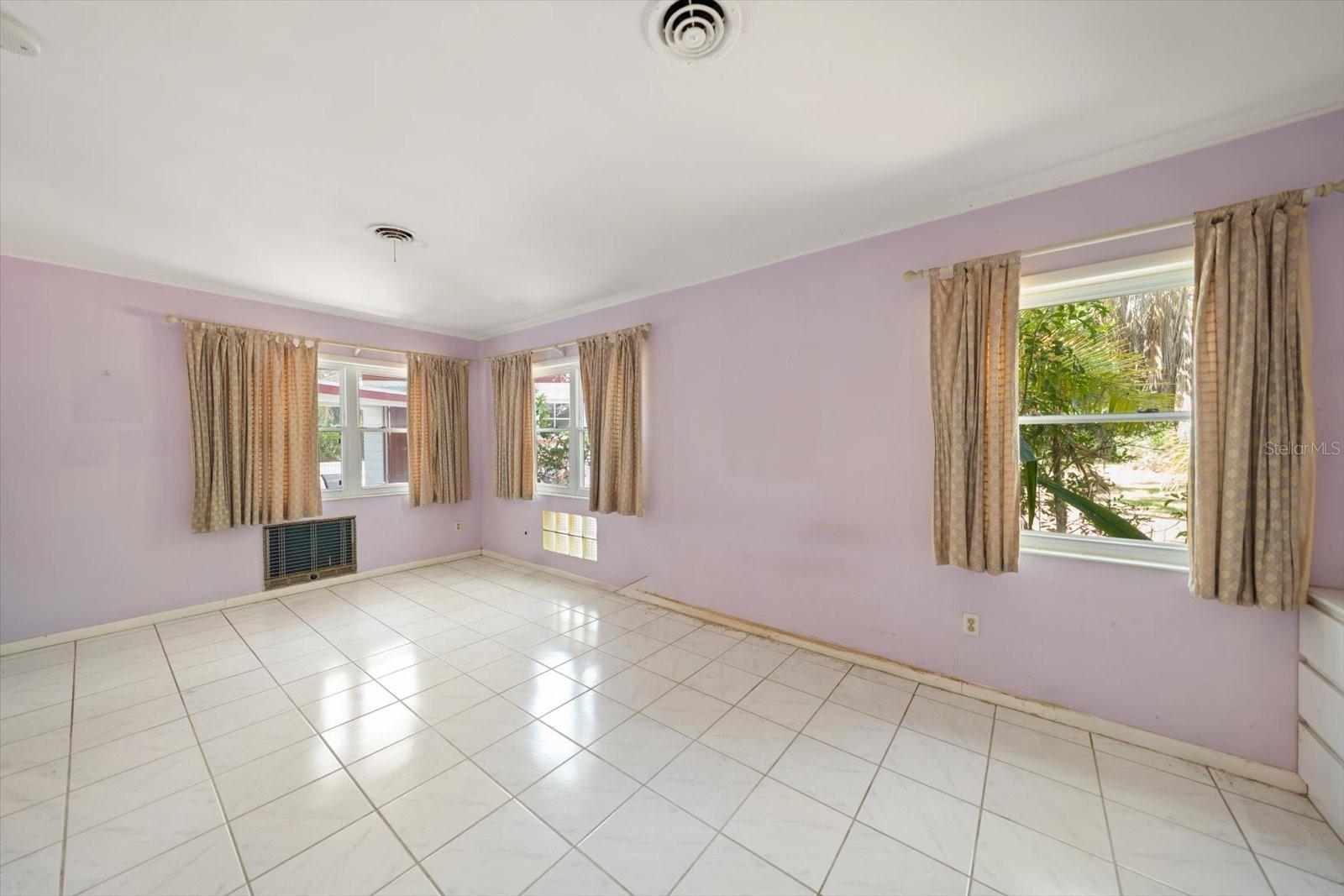 Image 22 of 39 For 11496 74th Avenue