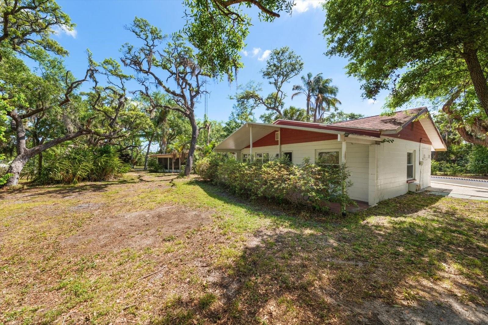 Image 7 of 39 For 11496 74th Avenue