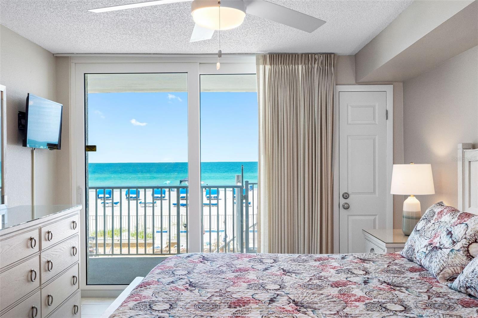 Image 18 of 44 For 20002 Gulf Boulevard 2203