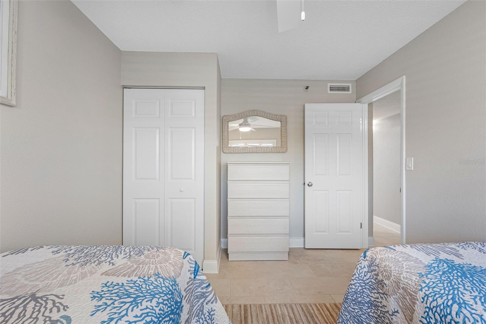 Image 21 of 44 For 20002 Gulf Boulevard 2203