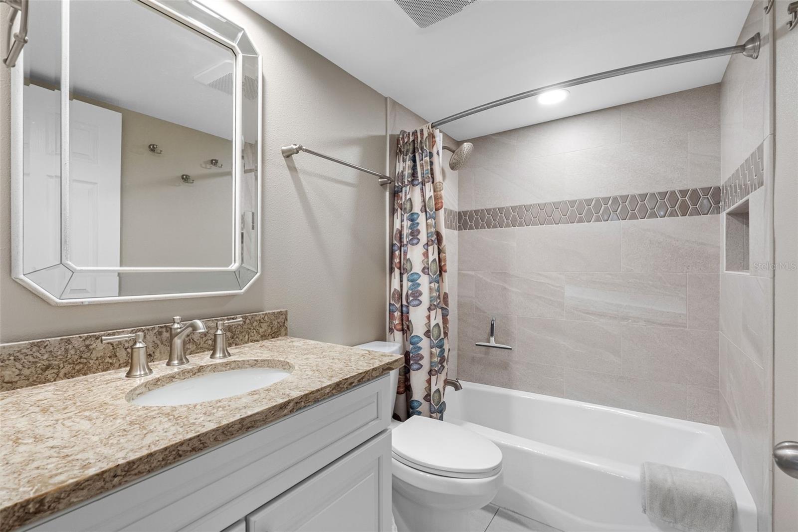 Image 23 of 44 For 20002 Gulf Boulevard 2203