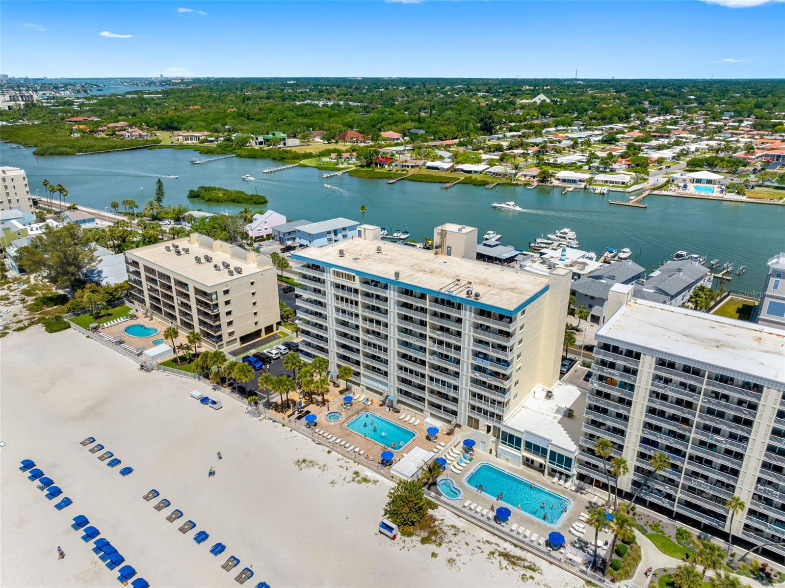 Image 39 of 44 For 20002 Gulf Boulevard 2203