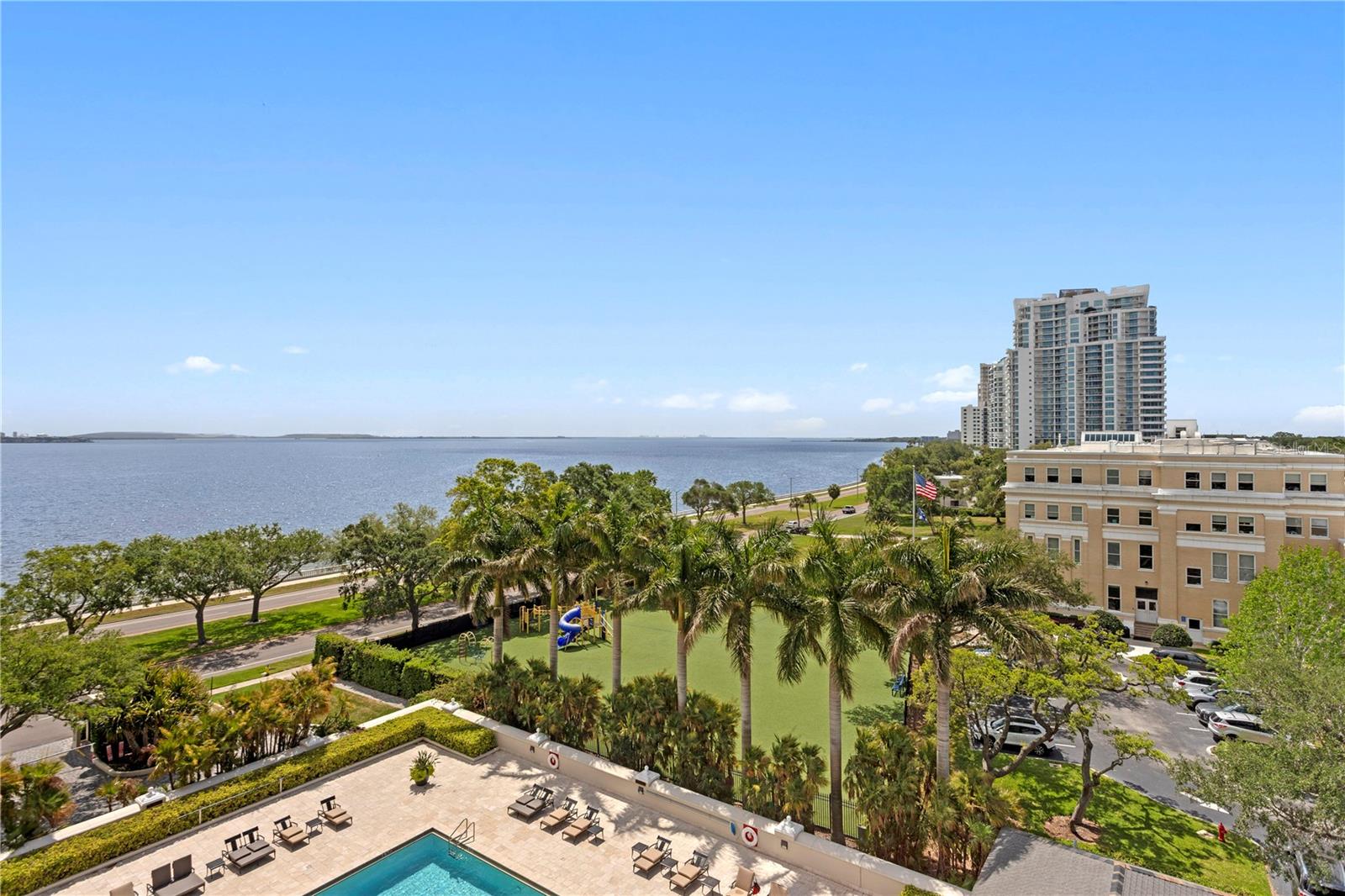 Image 11 of 50 For 3301 Bayshore Boulevard 810a
