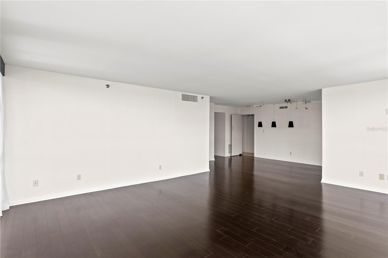 Image 14 of 50 For 3301 Bayshore Boulevard 810a