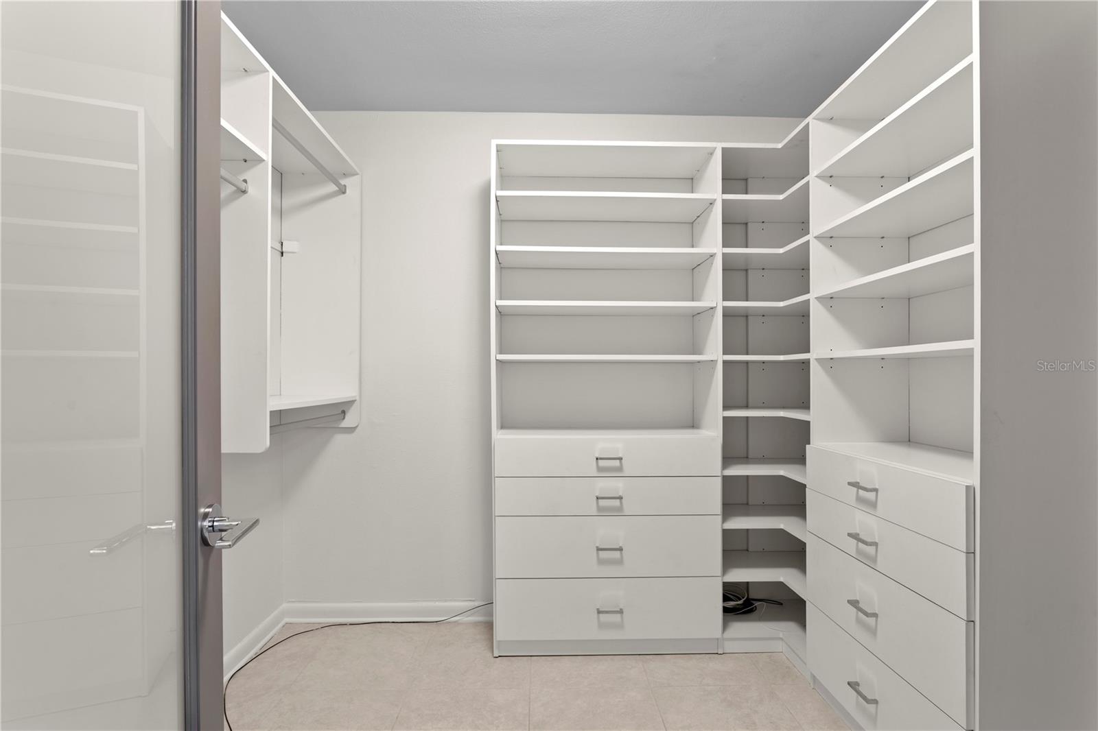 Image 31 of 50 For 3301 Bayshore Boulevard 810a