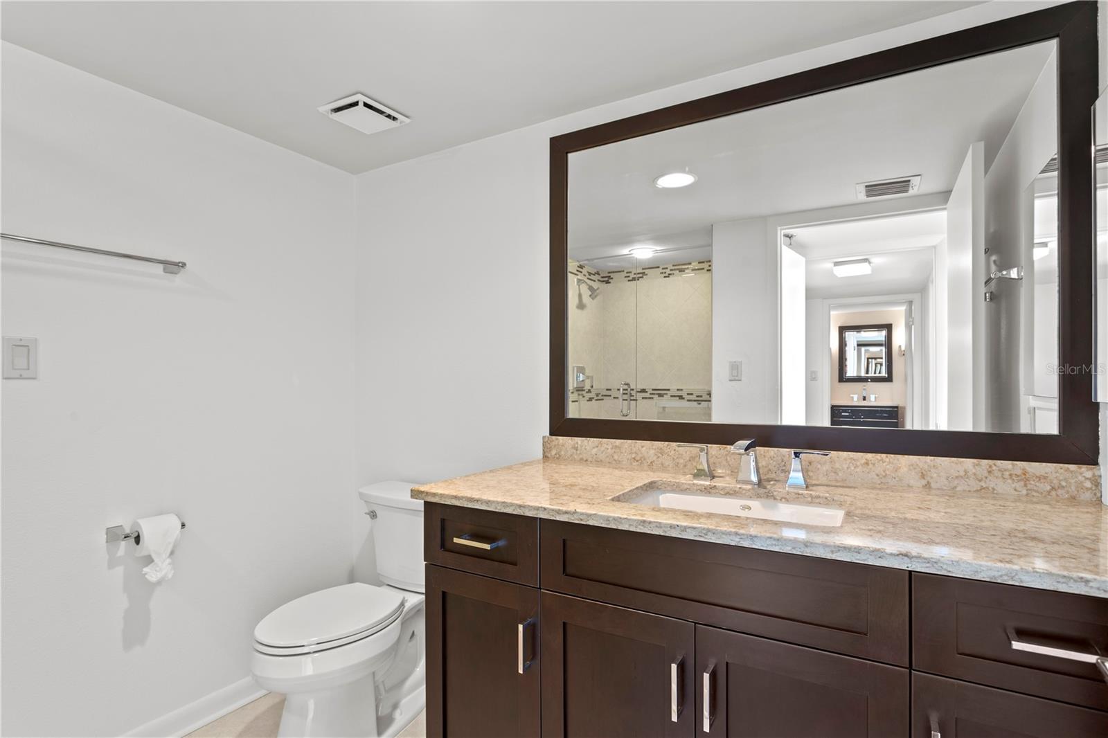 Image 37 of 50 For 3301 Bayshore Boulevard 810a