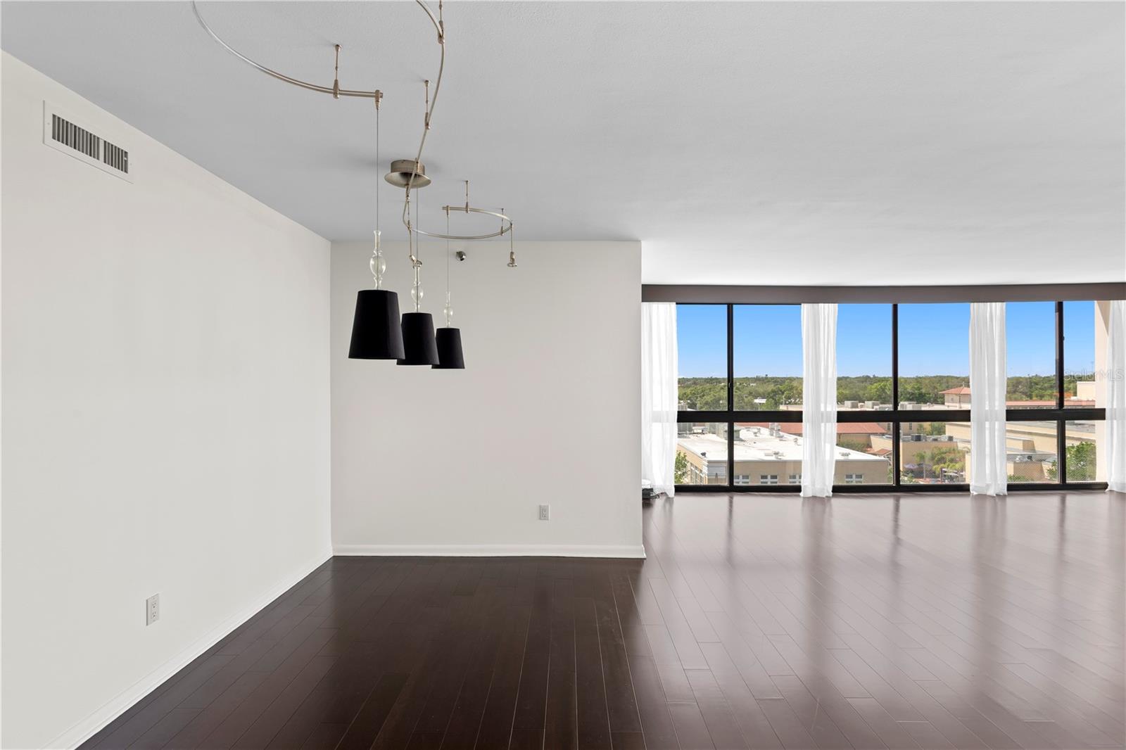 Image 6 of 50 For 3301 Bayshore Boulevard 810a