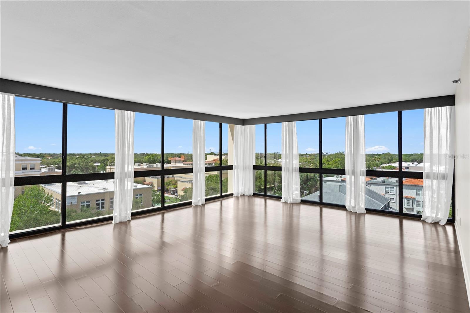 Image 9 of 50 For 3301 Bayshore Boulevard 810a