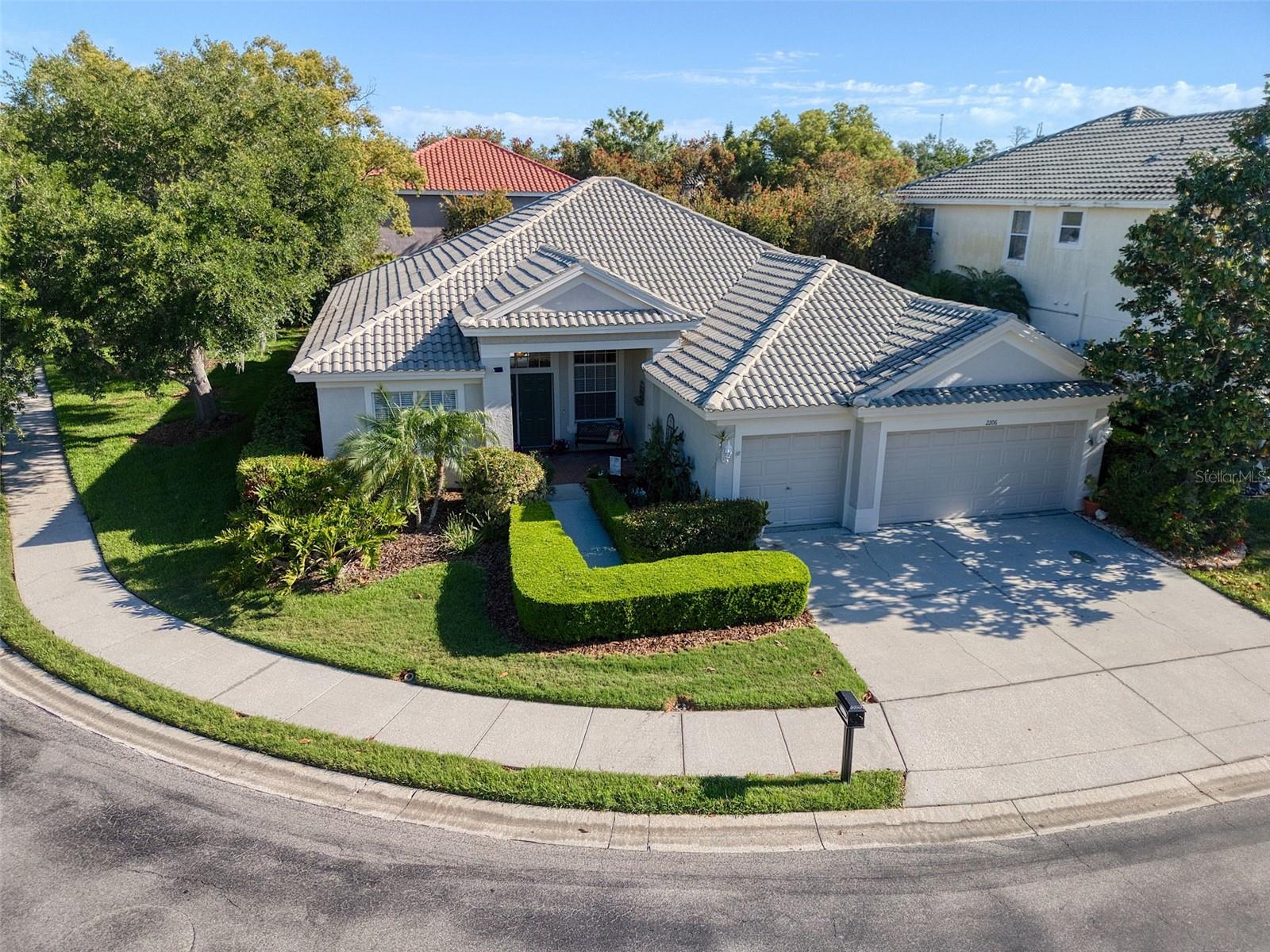 Details for 2206 Highland Woods Drive, DUNEDIN, FL 34698