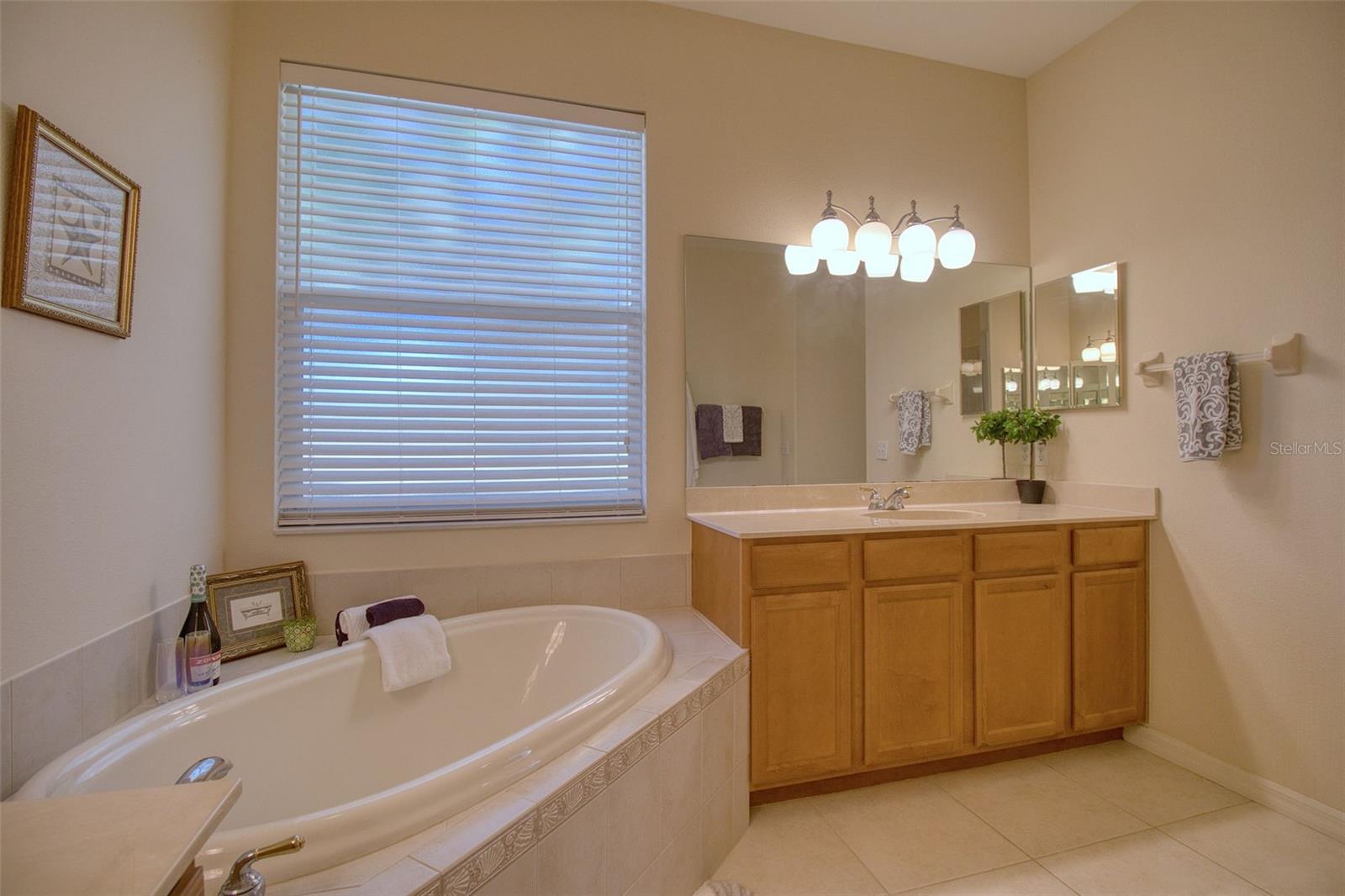 Image 36 of 52 For 2206 Highland Woods Drive