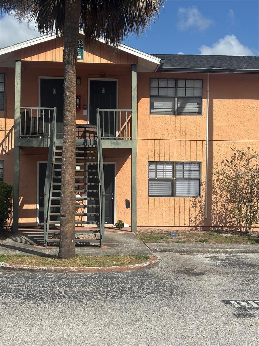 Image 4 of 35 For 12403 Hibiscus Oak Place 202