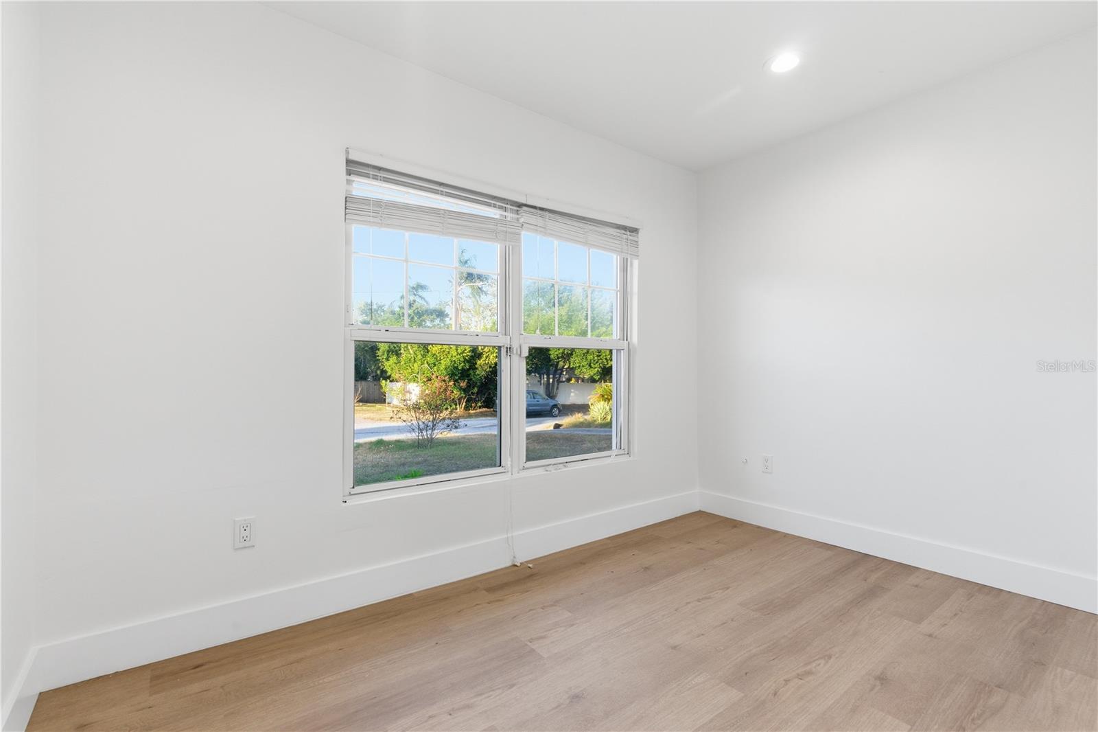 Image 14 of 46 For 327 Sunny Lane