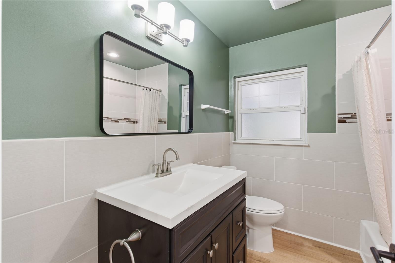 Image 18 of 46 For 327 Sunny Lane