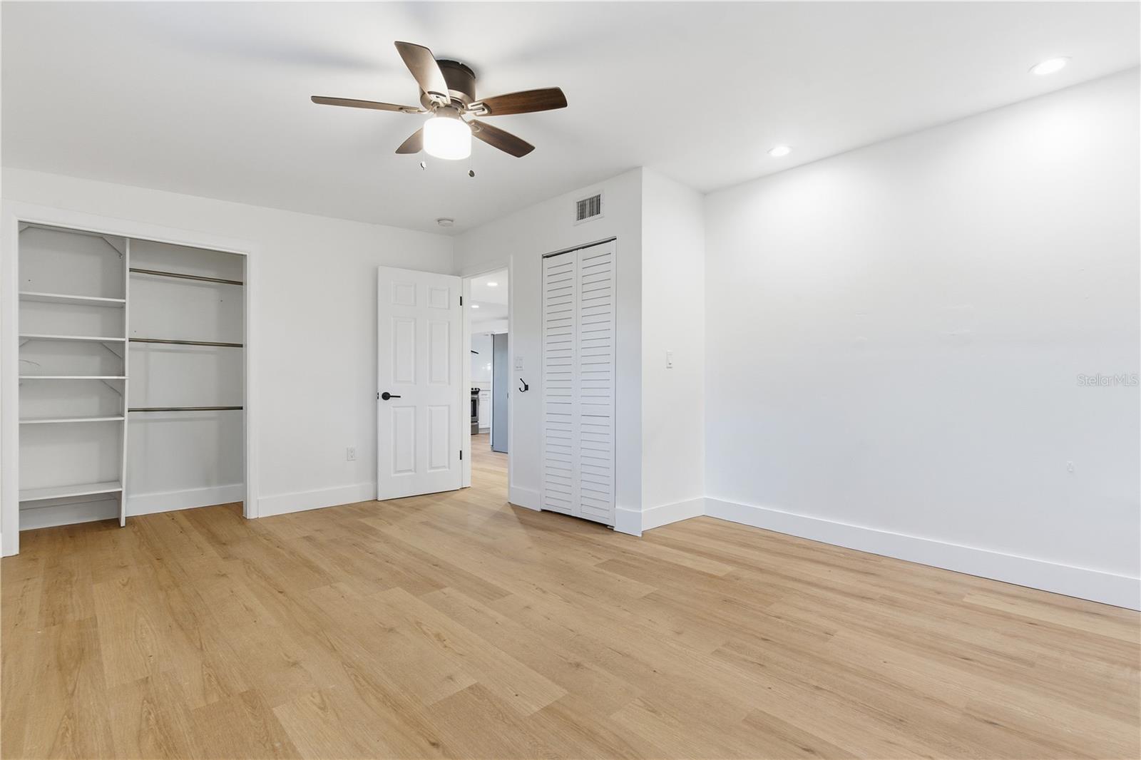 Image 21 of 46 For 327 Sunny Lane