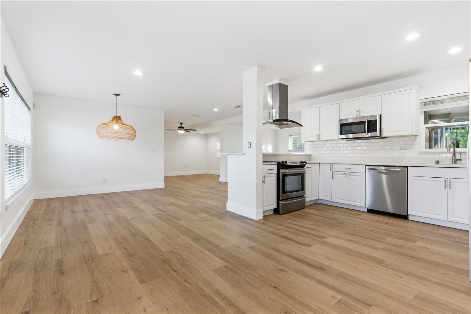 Image 3 of 46 For 327 Sunny Lane