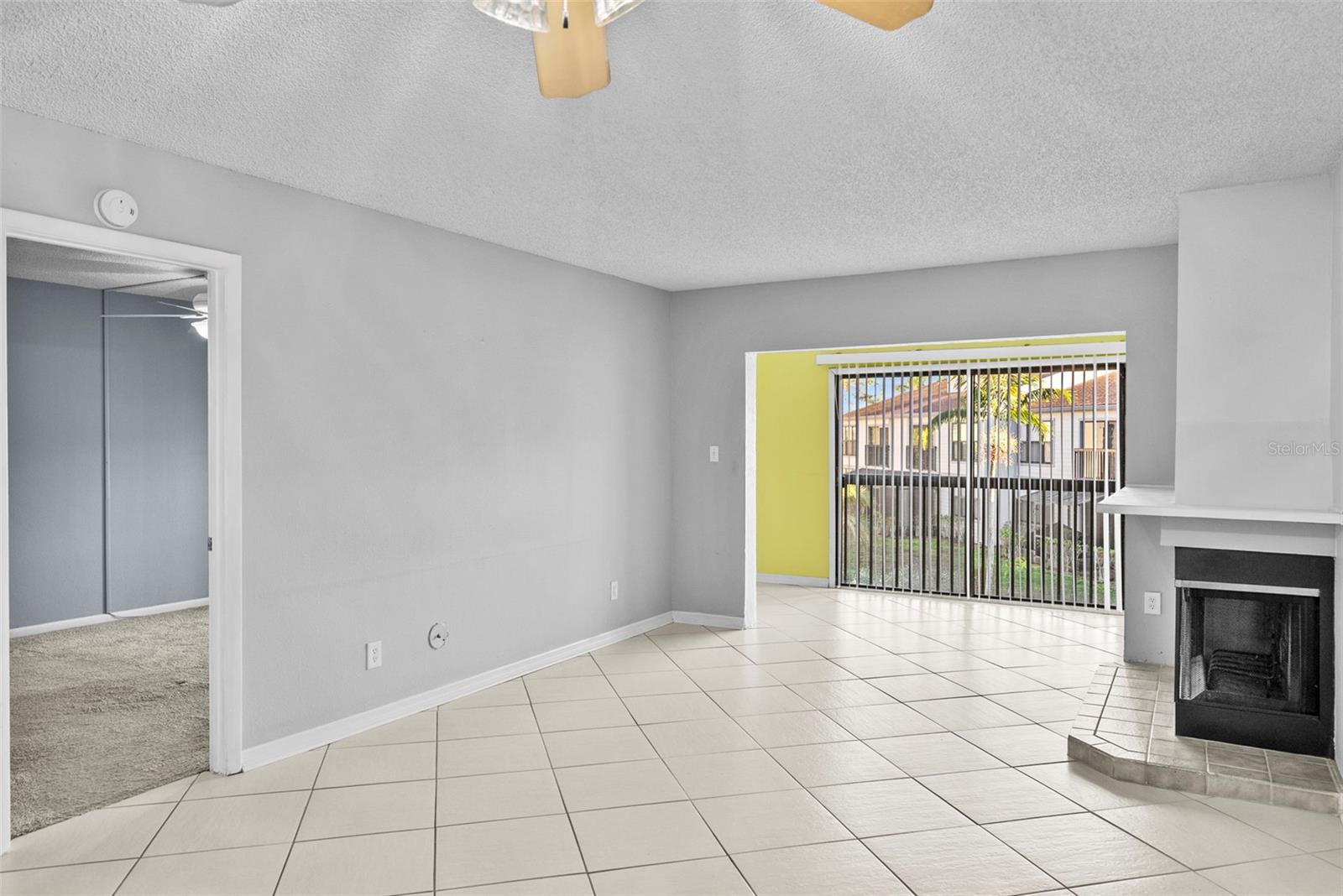 Image 10 of 26 For 1918 Pelican Landing Boulevard 1125