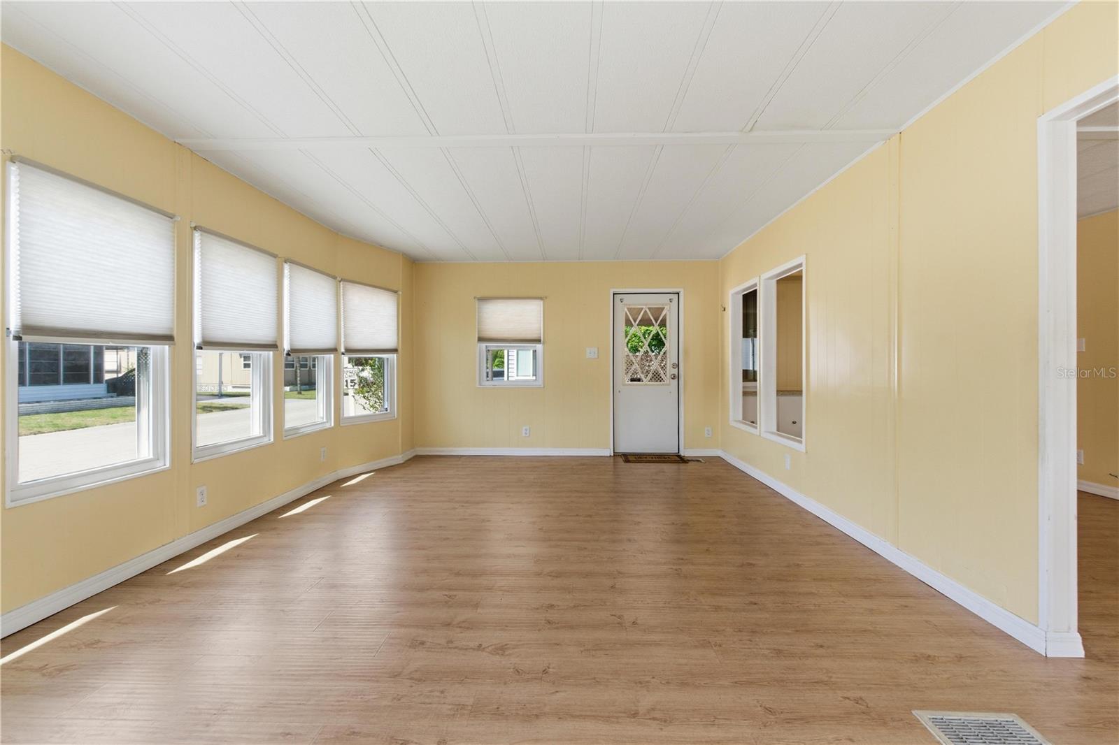 Image 16 of 46 For 808 53rd Avenue E 246