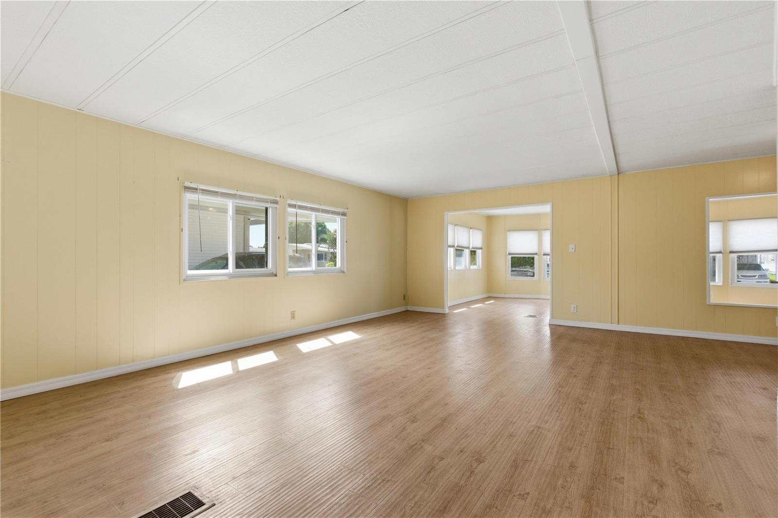 Image 20 of 46 For 808 53rd Avenue E 246