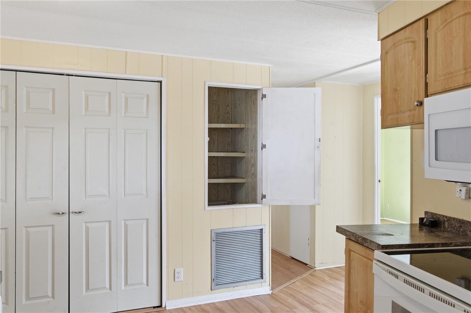 Image 26 of 46 For 808 53rd Avenue E 246