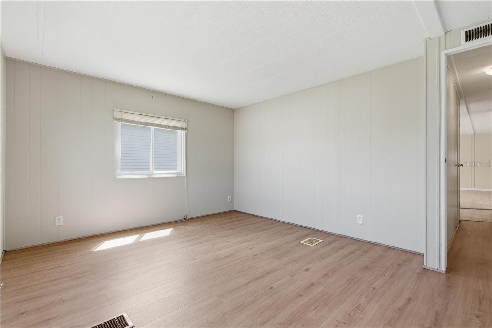 Image 30 of 46 For 808 53rd Avenue E 246