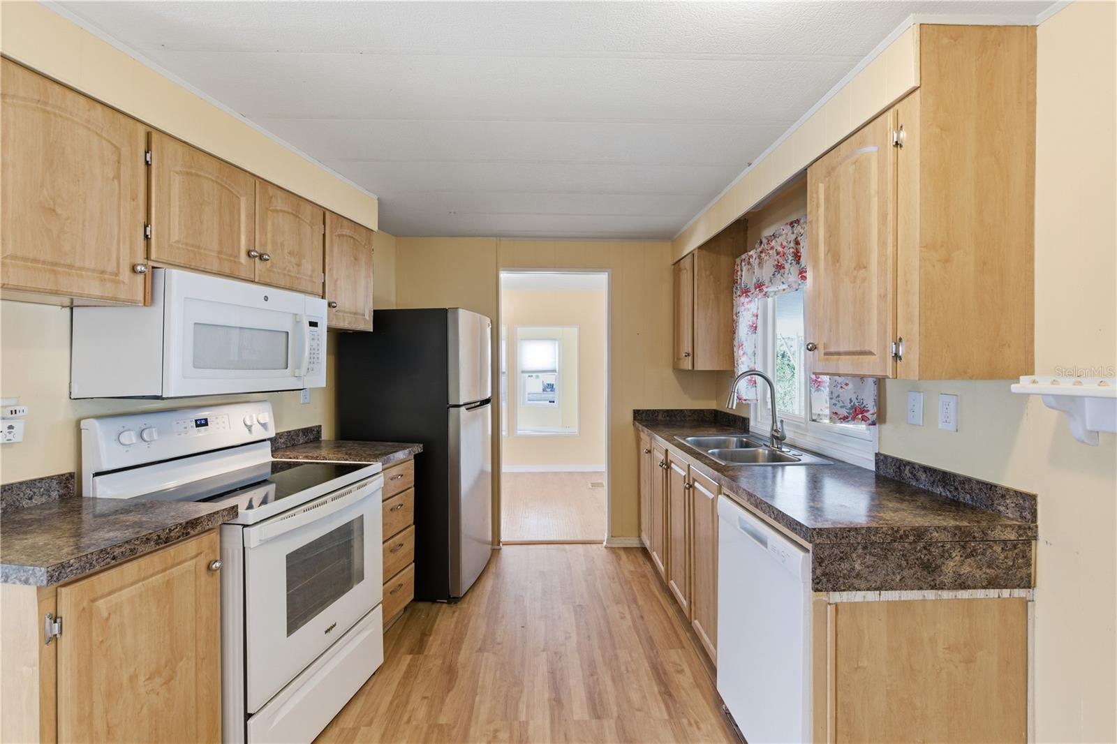 Image 5 of 46 For 808 53rd Avenue E 246