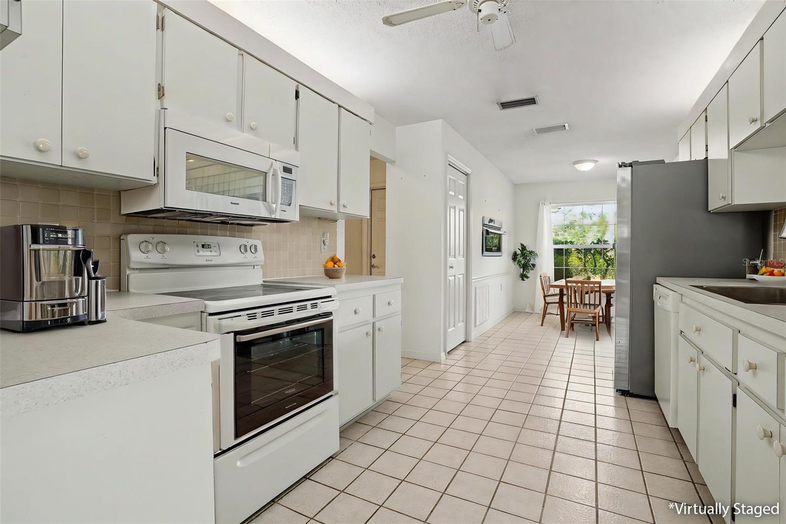 Image 13 of 38 For 7612 High Pines Court