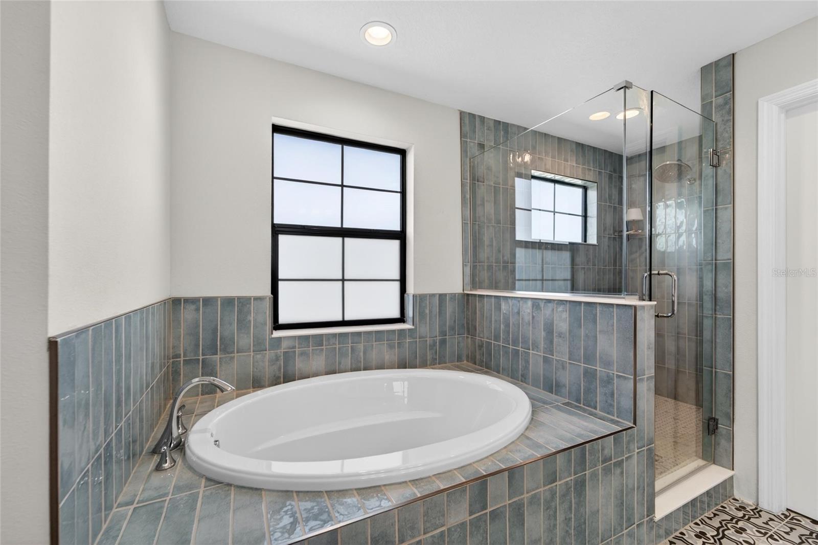 Image 31 of 76 For 7121 Estero Court