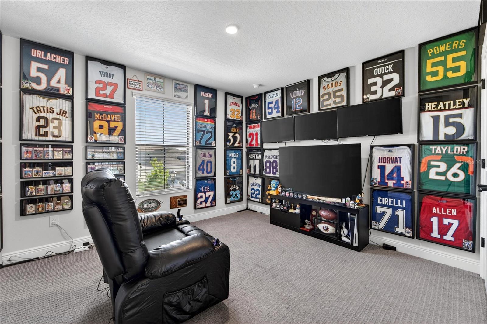 Image 34 of 76 For 7121 Estero Court