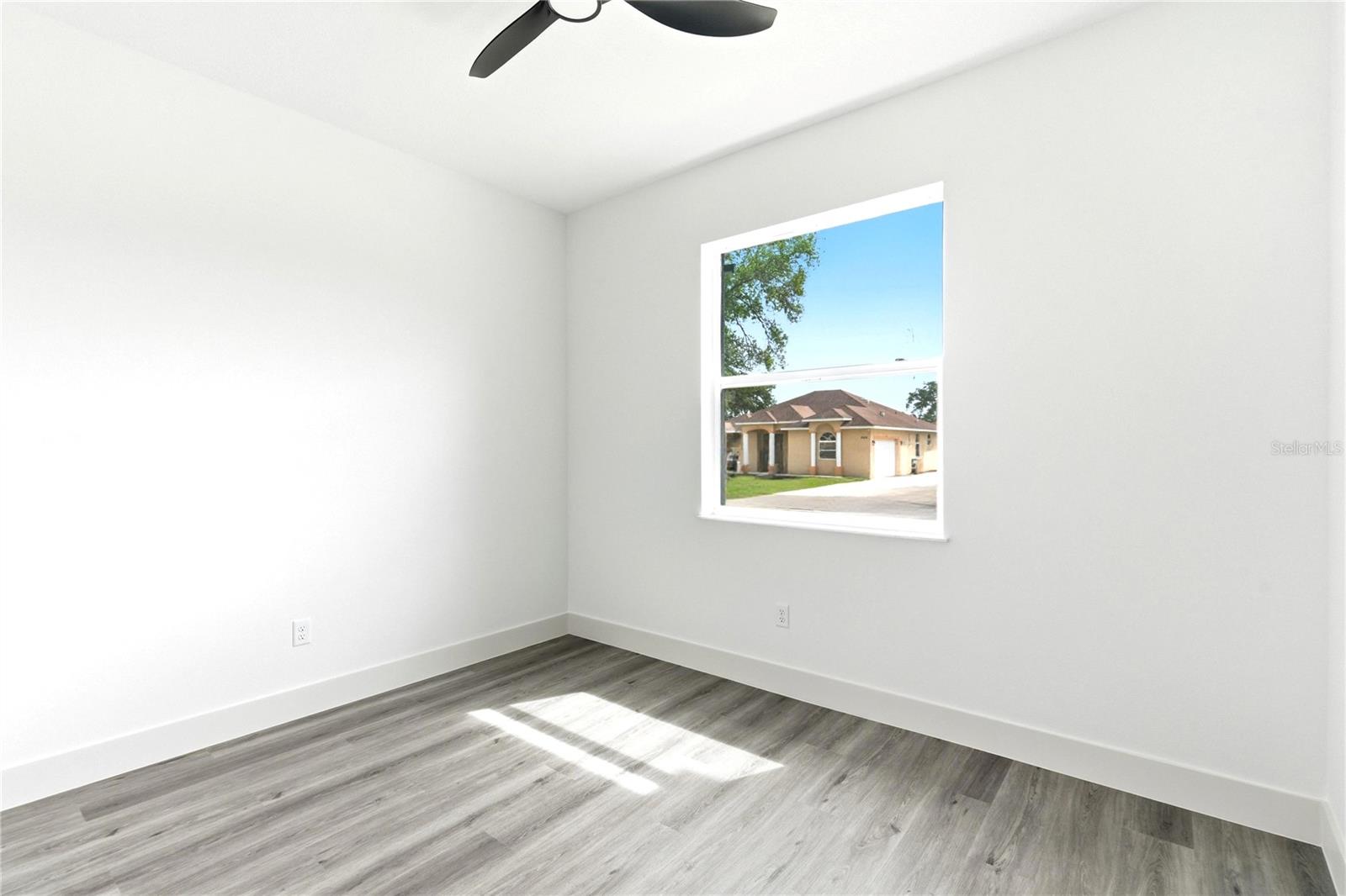 Image 22 of 42 For 2601 70th Street