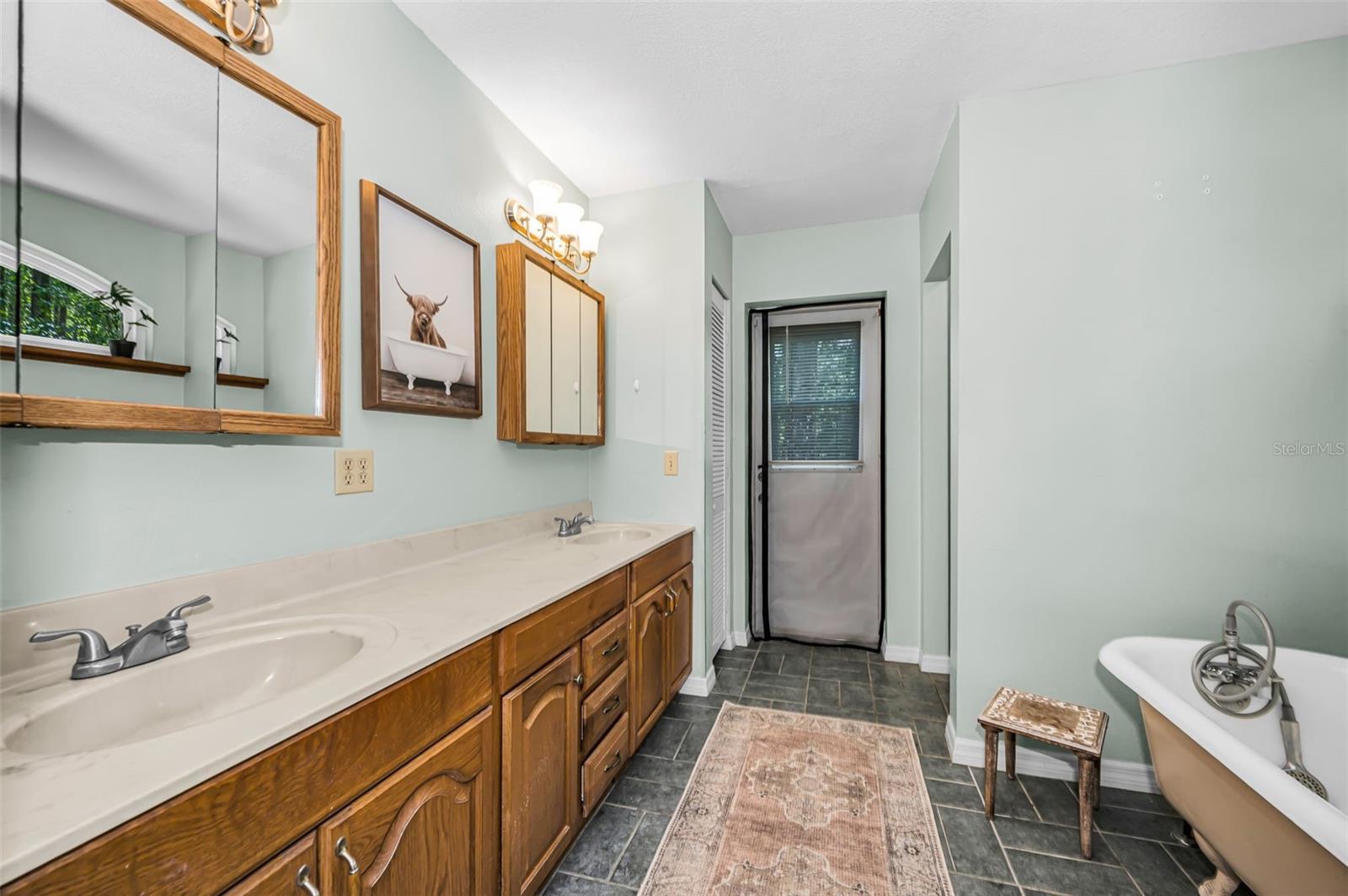 Image 17 of 66 For 4130 Racers Way