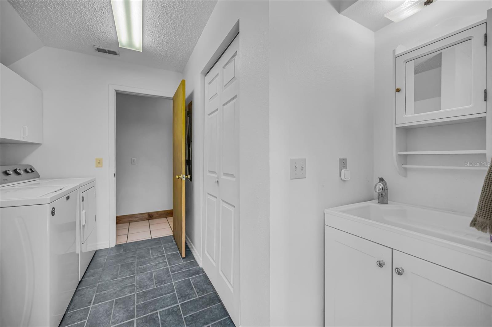 Image 21 of 66 For 4130 Racers Way