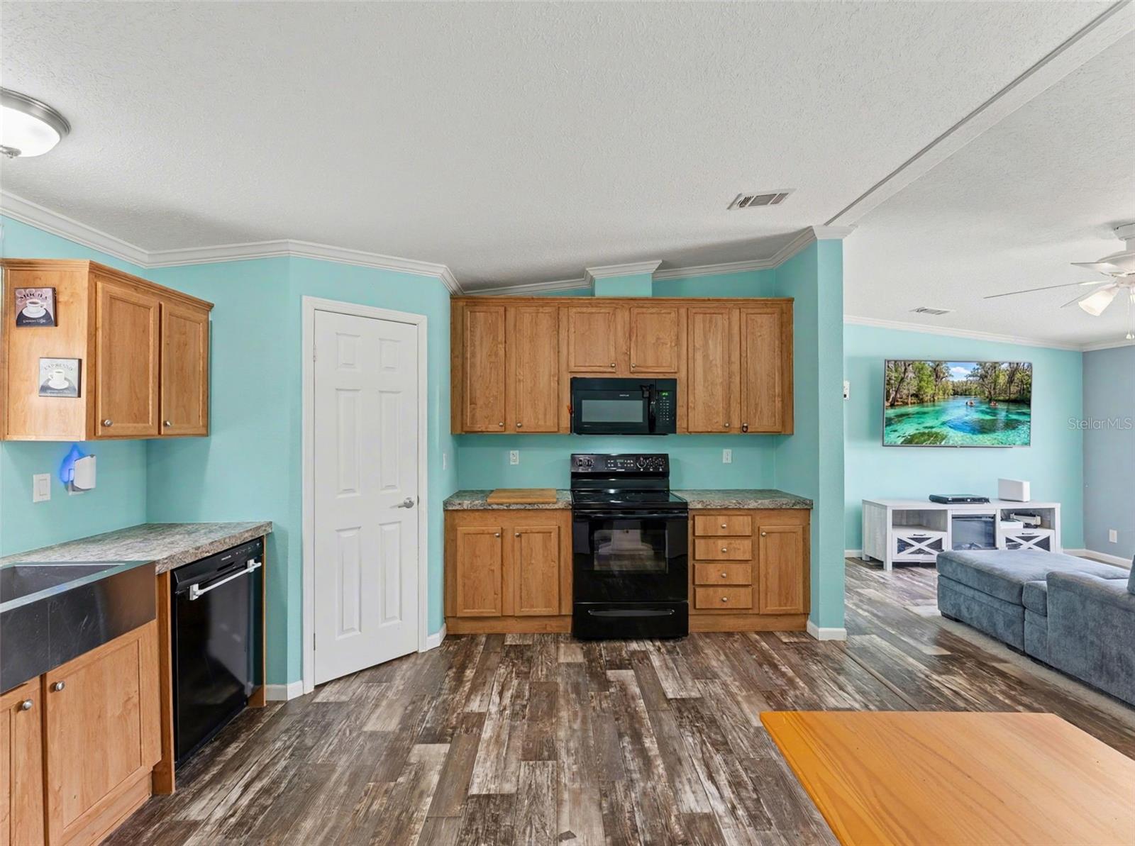 Image 16 of 53 For 5837 167th Avenue